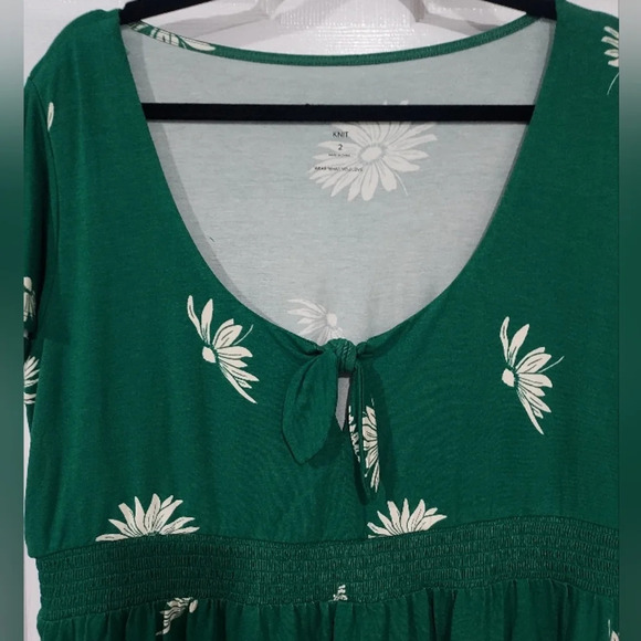 NWT Torrid Green Super Soft Tie Front Keyhole Babydoll Top in Size 2 - Picture 4 of 11